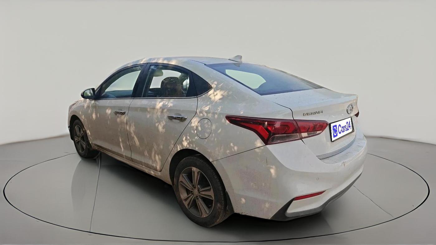 2018 Hyundai Verna 1.6 VTVT SX, Petrol, Manual, 36,730 km, exterior