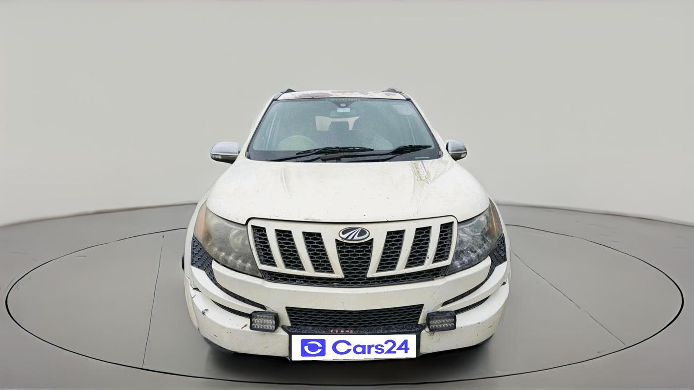 2012 Mahindra XUV500 W8, Diesel, Manual, 2,10,033 km, exterior