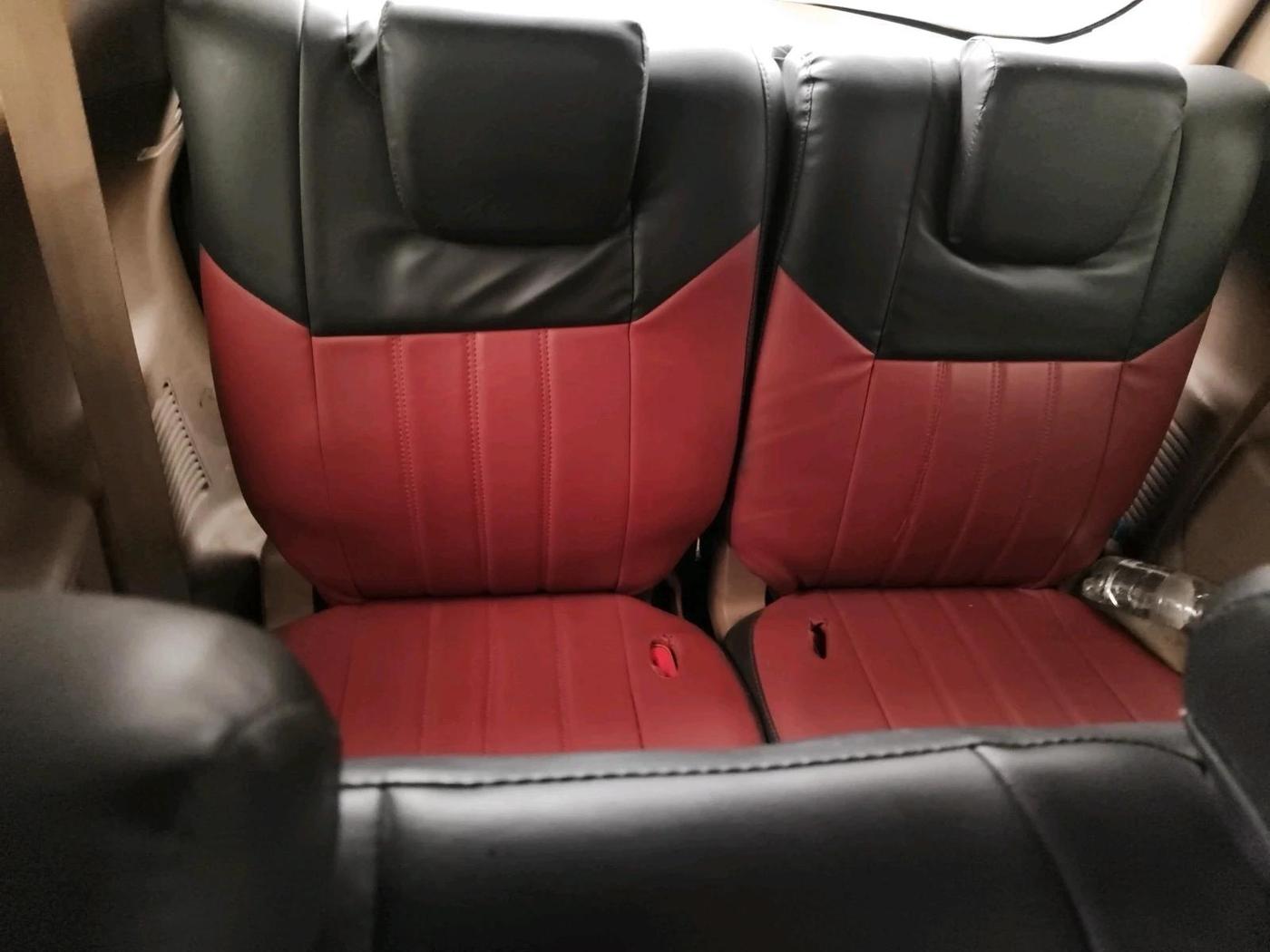 2012 Mahindra XUV500 W8, Diesel, Manual, 2,10,033 km, interior