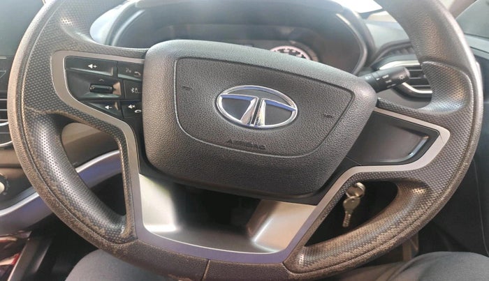 2021 Tata Harrier XM 2.0L KRYOTEC, Diesel, Manual, 1,11,030 km, interior