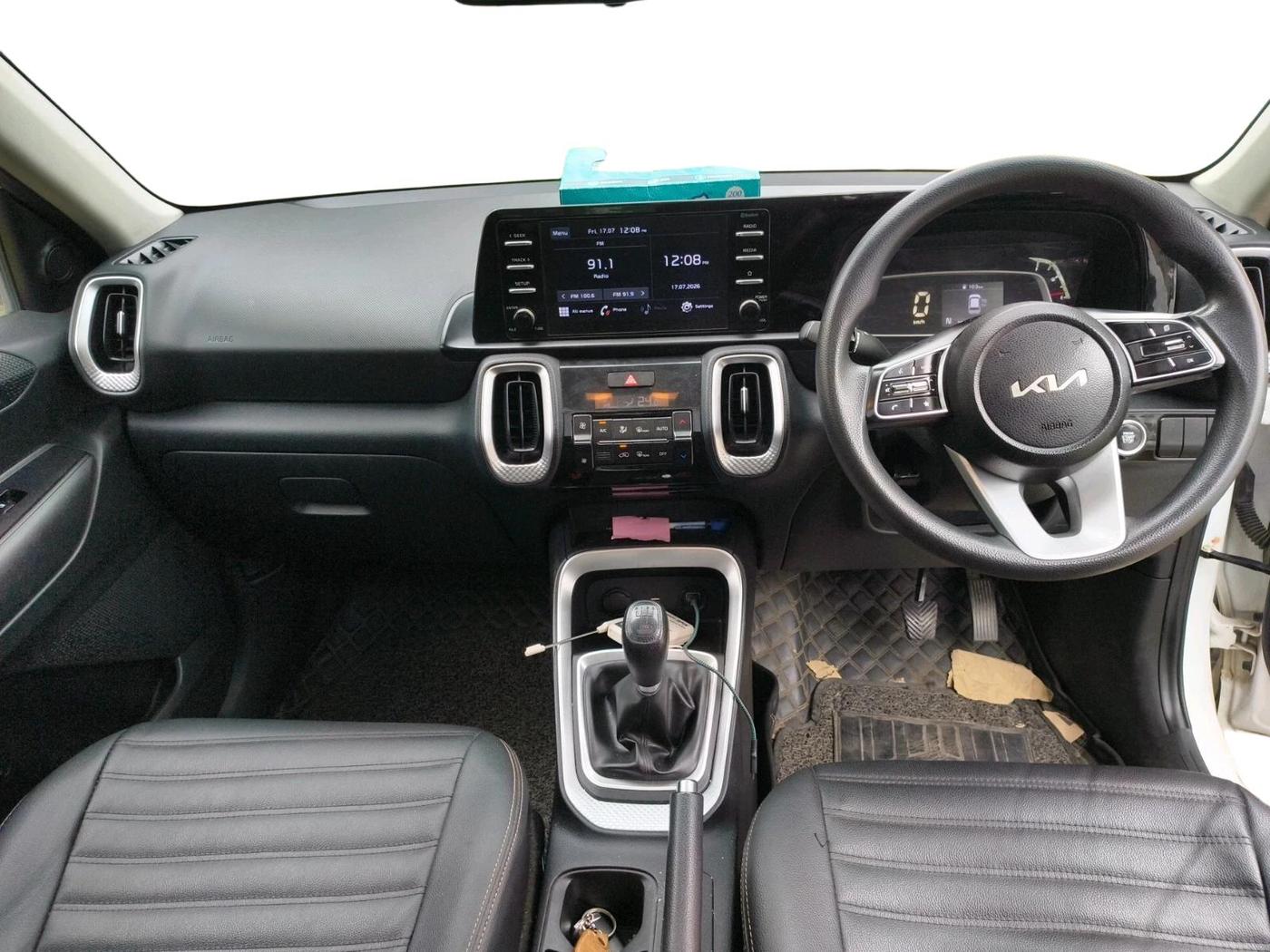 2021 KIA SONET HTK PLUS 1.0 IMT, Petrol, Manual, 44,100 km, interior