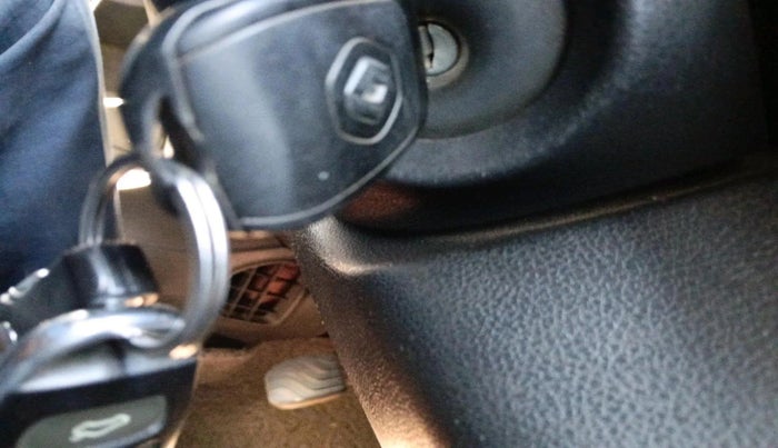 2018 Renault Kwid RXL 1.0, Petrol, Manual, 54,988 km, interior