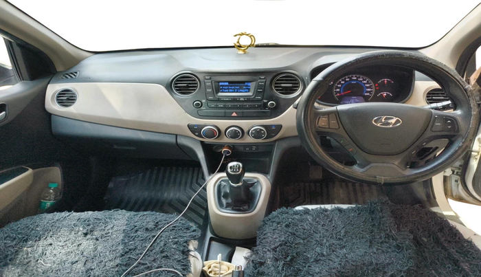 2016 Hyundai Grand i10 SPORTZ 1.2 KAPPA VTVT, Petrol, Manual, 1,47,000 km, interior