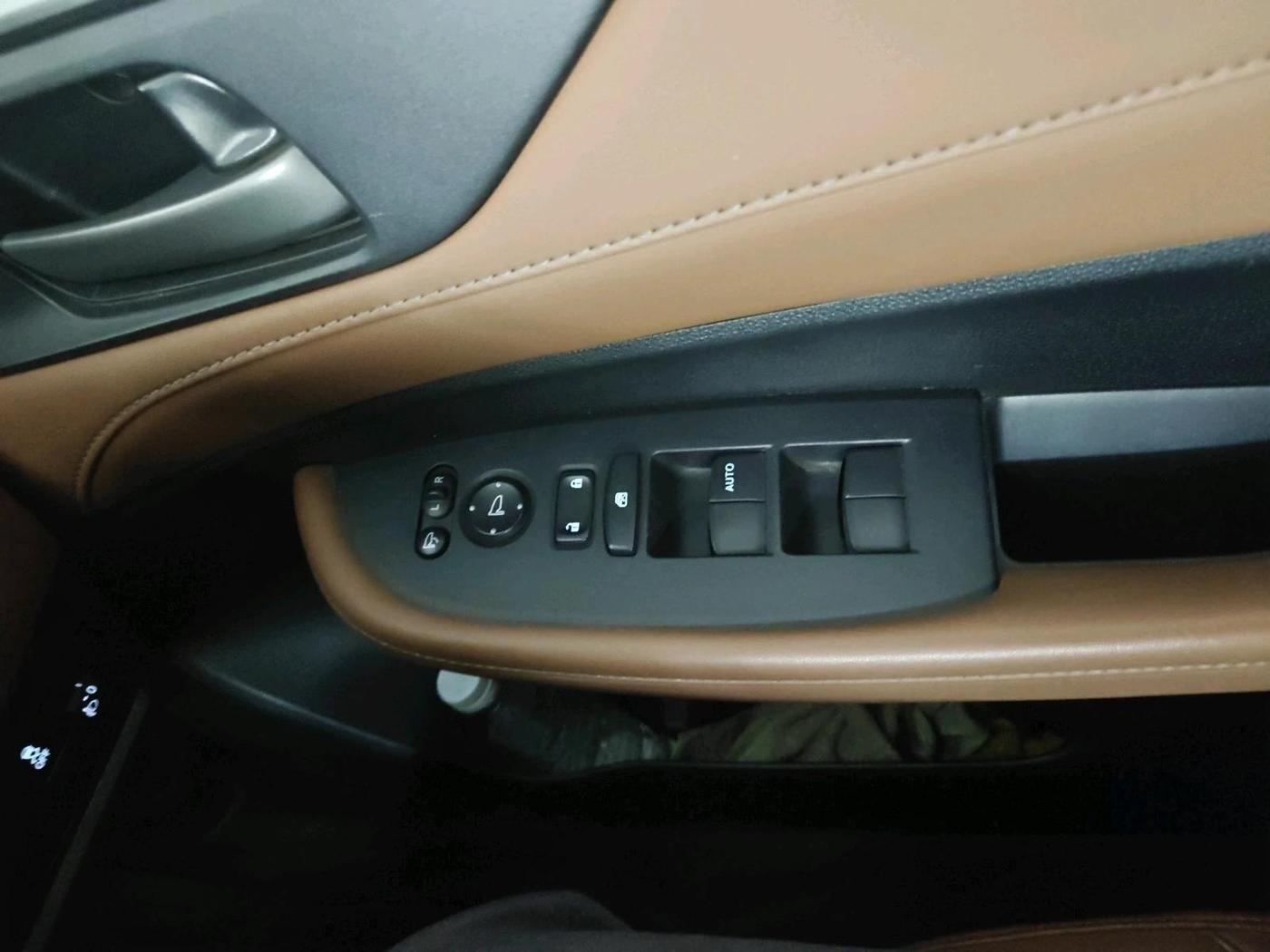2023 Honda ELEVATE ZX CVT, Petrol, Automatic, 29,254 km, interior