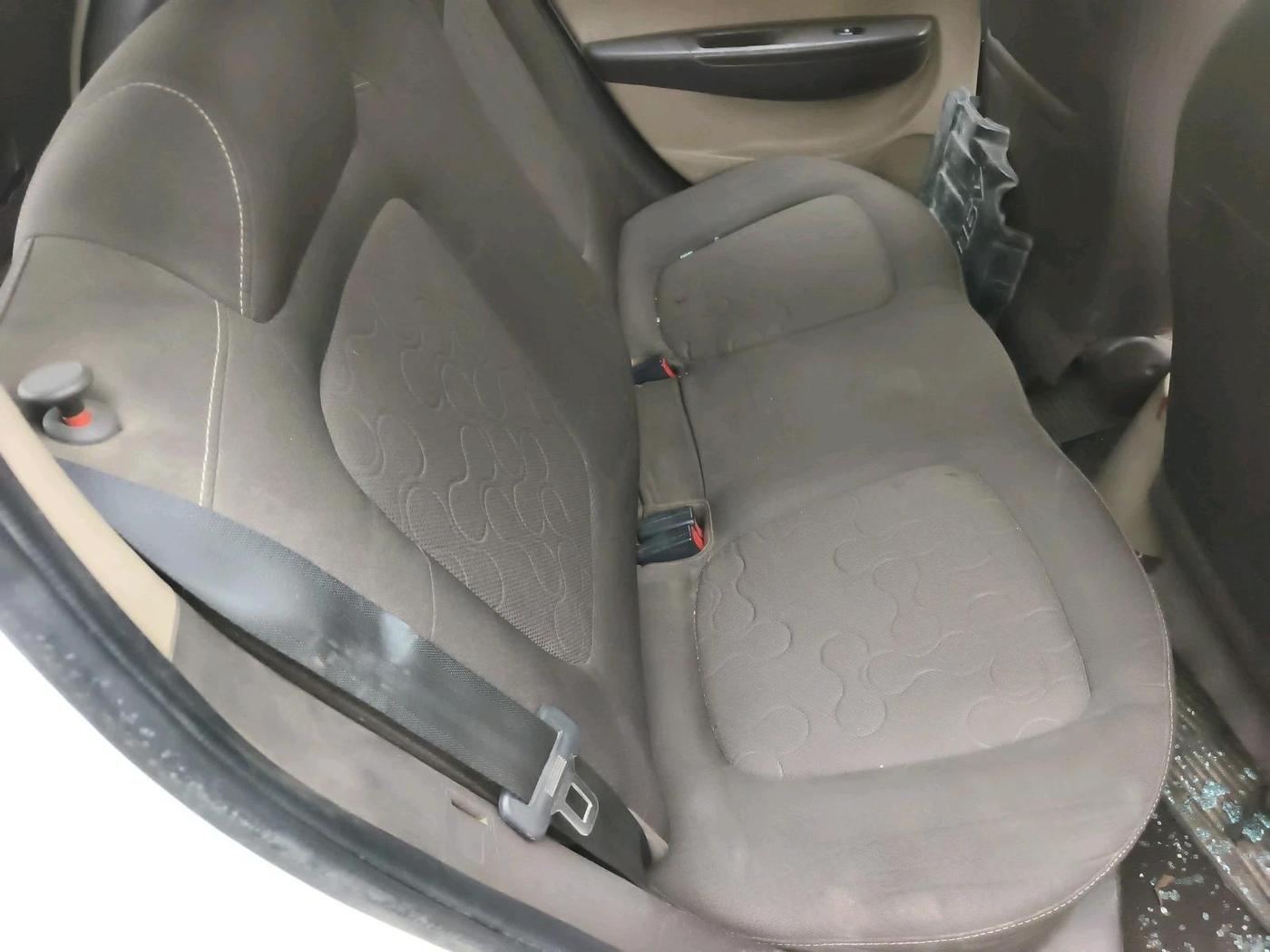 2011 Hyundai i20 MAGNA 1.4 CRDI, Diesel, Manual, 1,00,000 km, interior
