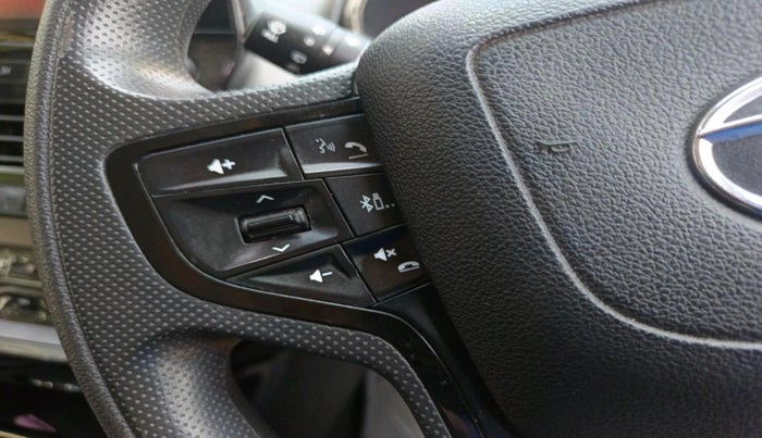 2021 Tata Harrier XT PLUS 2.0L KRYOTEC DARK EDITON, Diesel, Manual, 2,08,618 km, interior