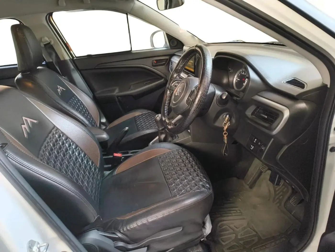 2023 Maruti BREZZA VXI S-CNG, CNG, Manual, 74,253 km, interior