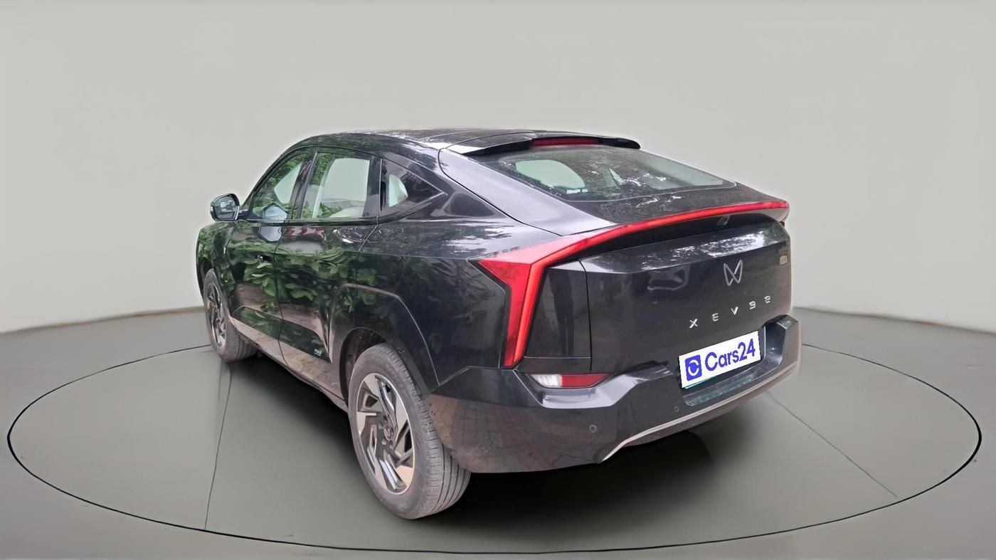 2025 Mahindra XEV 9e Pack Three B79 KWH, Electric, Automatic, 18,644 km, exterior