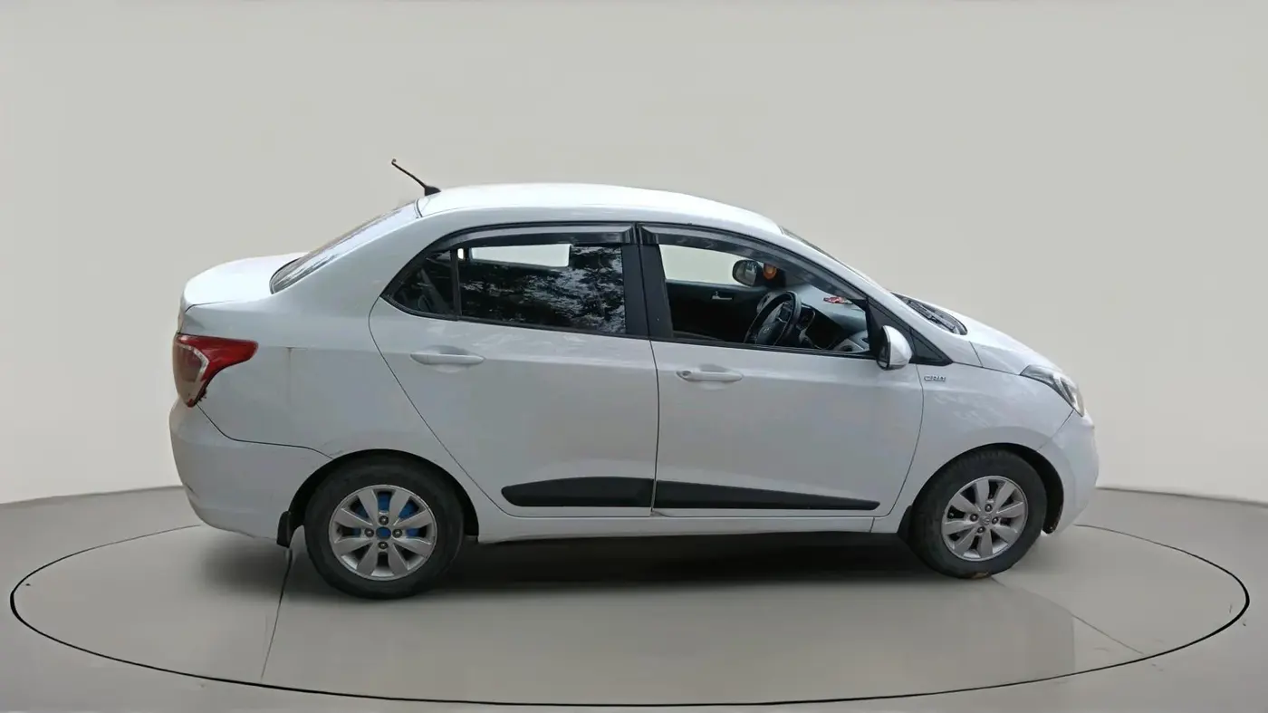 2016 Hyundai Xcent SX 1.1 CRDI, Diesel, Manual, 79,857 km, exterior