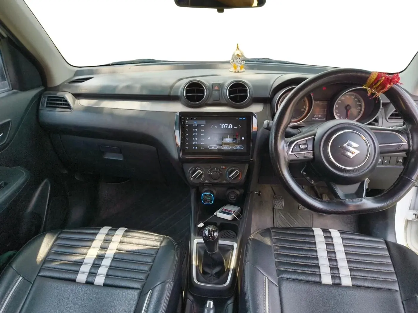 2021 Maruti Swift VXI, Petrol, Manual, 84,700 km, interior