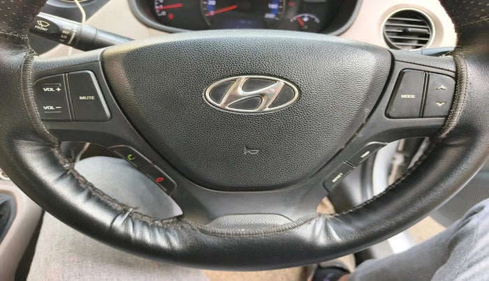 2014 Hyundai Xcent S (O) 1.2, Petrol, Manual, 1,10,596 km, interior