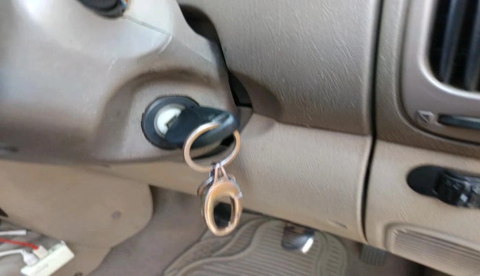 2012 Mahindra Scorpio EX M2DI, Diesel, Manual, 1,78,340 km, interior