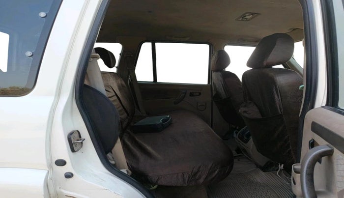 2012 Mahindra Scorpio EX M2DI, Diesel, Manual, 1,78,340 km, interior
