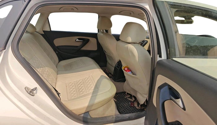 2016 Volkswagen Ameo HIGHLINE1.2L, Petrol, Manual, 59,880 km, interior