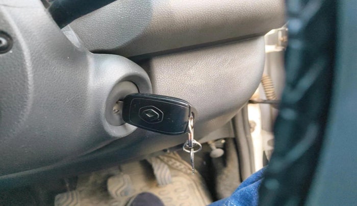 2016 Renault Kwid RXT 1.0, Petrol, Manual, 45,824 km, interior