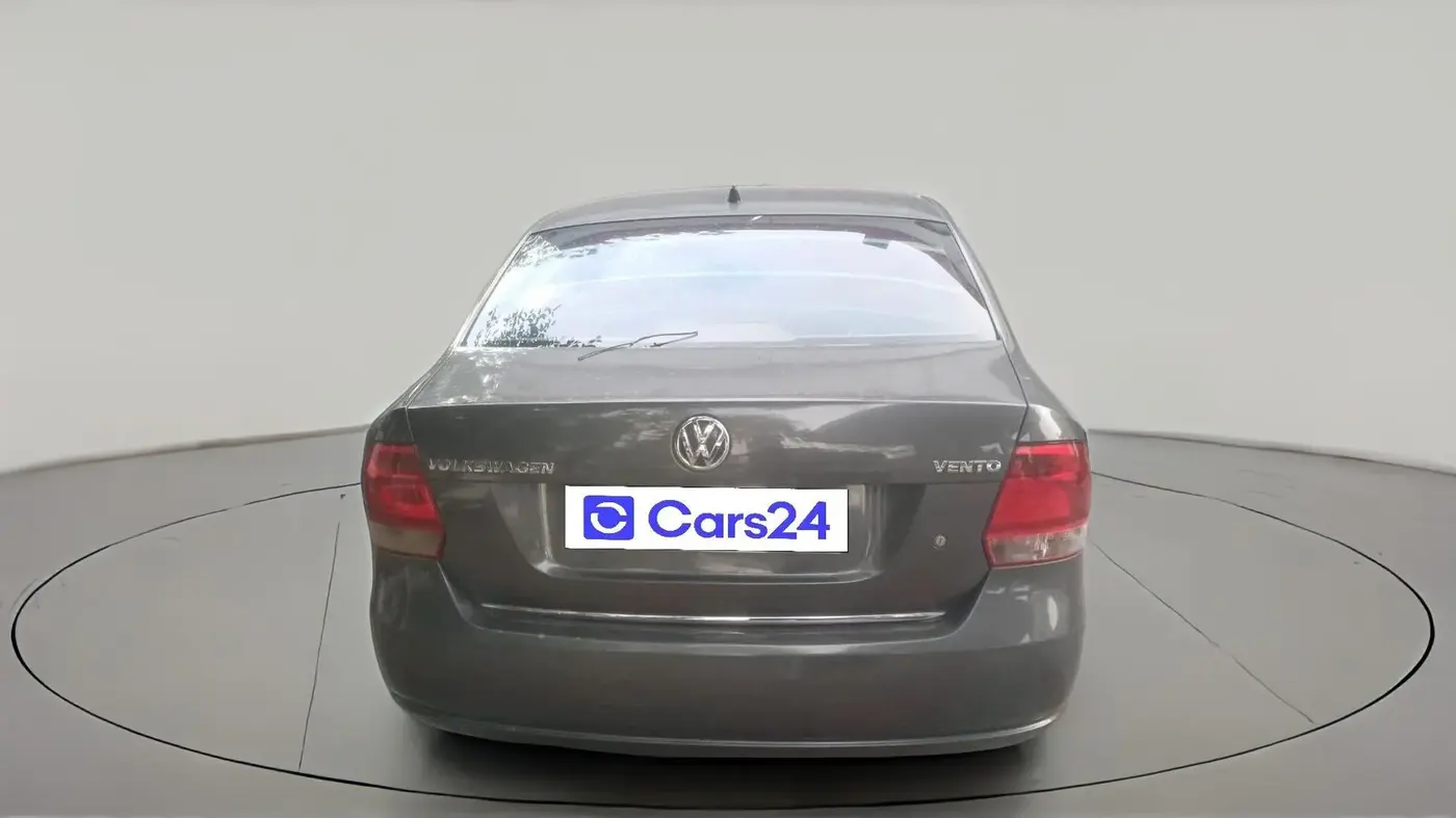 2013 Volkswagen Vento HIGHLINE 1.6 MPI, Petrol, Manual, 88,453 km, exterior