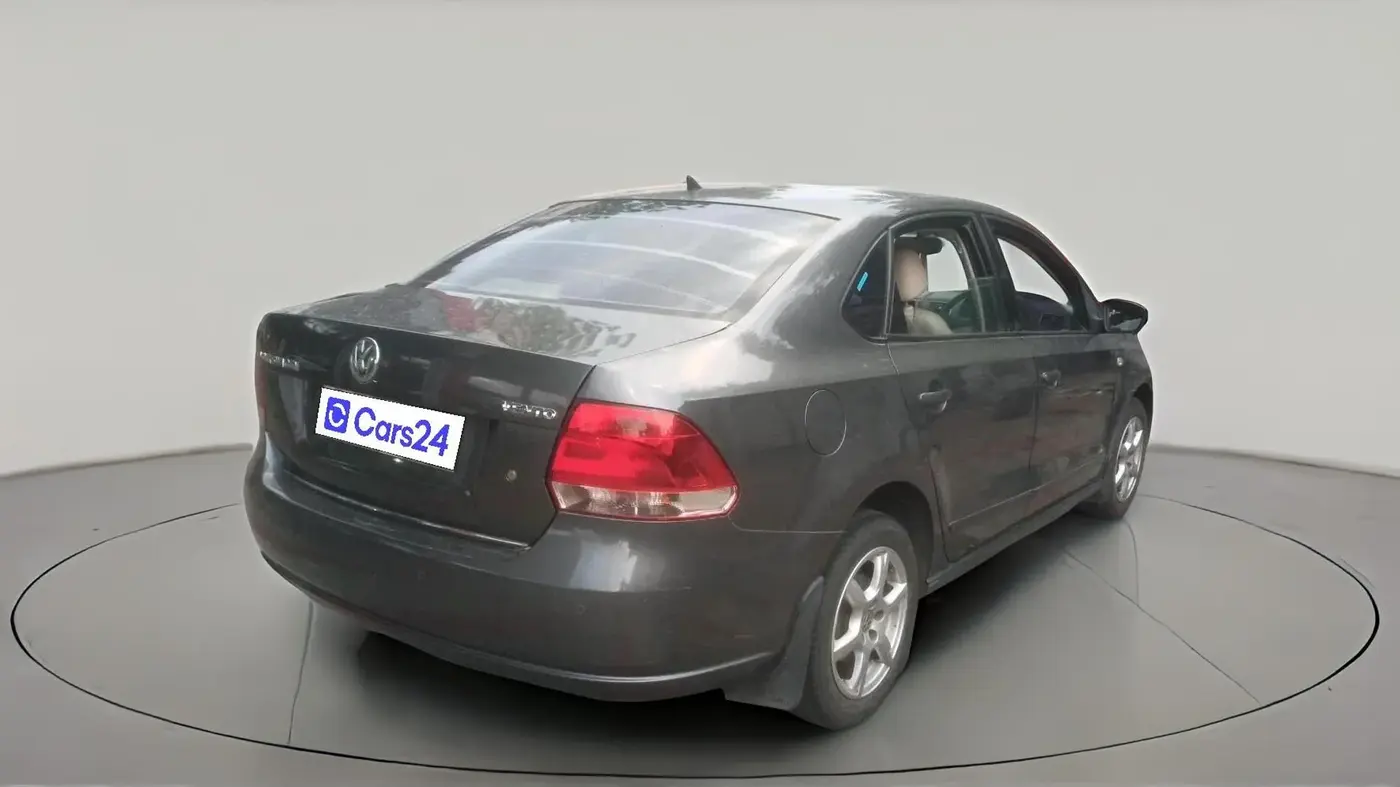2013 Volkswagen Vento HIGHLINE 1.6 MPI, Petrol, Manual, 88,453 km, exterior