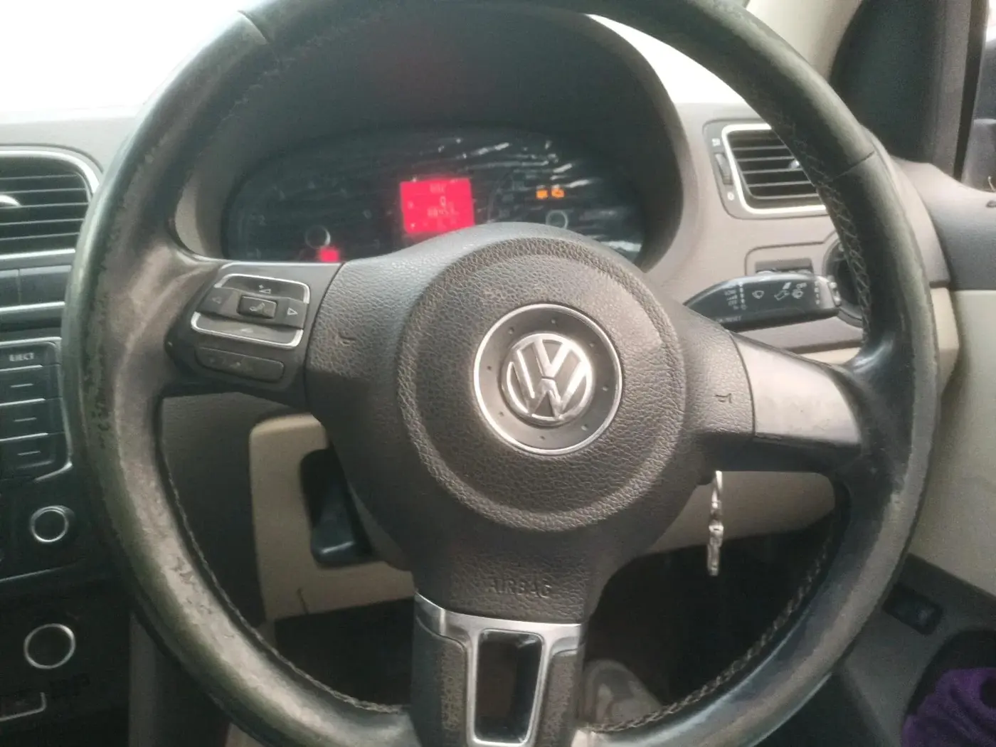 2013 Volkswagen Vento HIGHLINE 1.6 MPI, Petrol, Manual, 88,453 km, interior