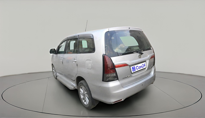 2014 Toyota Innova 2.5 G 7 STR, Diesel, Manual, 1,47,781 km, exterior