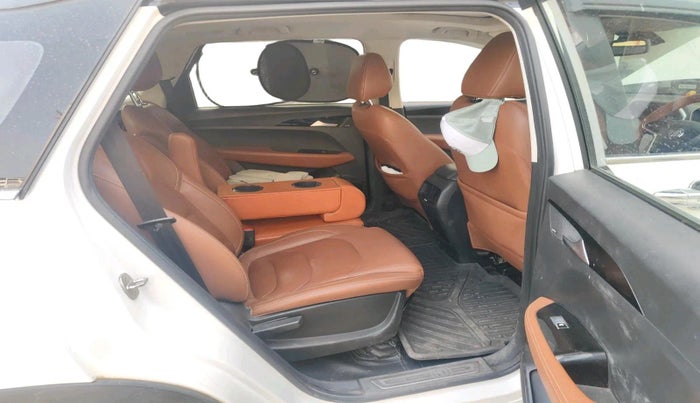 2023 MG HECTOR PLUS SHARP 2.0 DIESEL TURBO MT 6-STR, Diesel, Manual, 96,315 km, interior