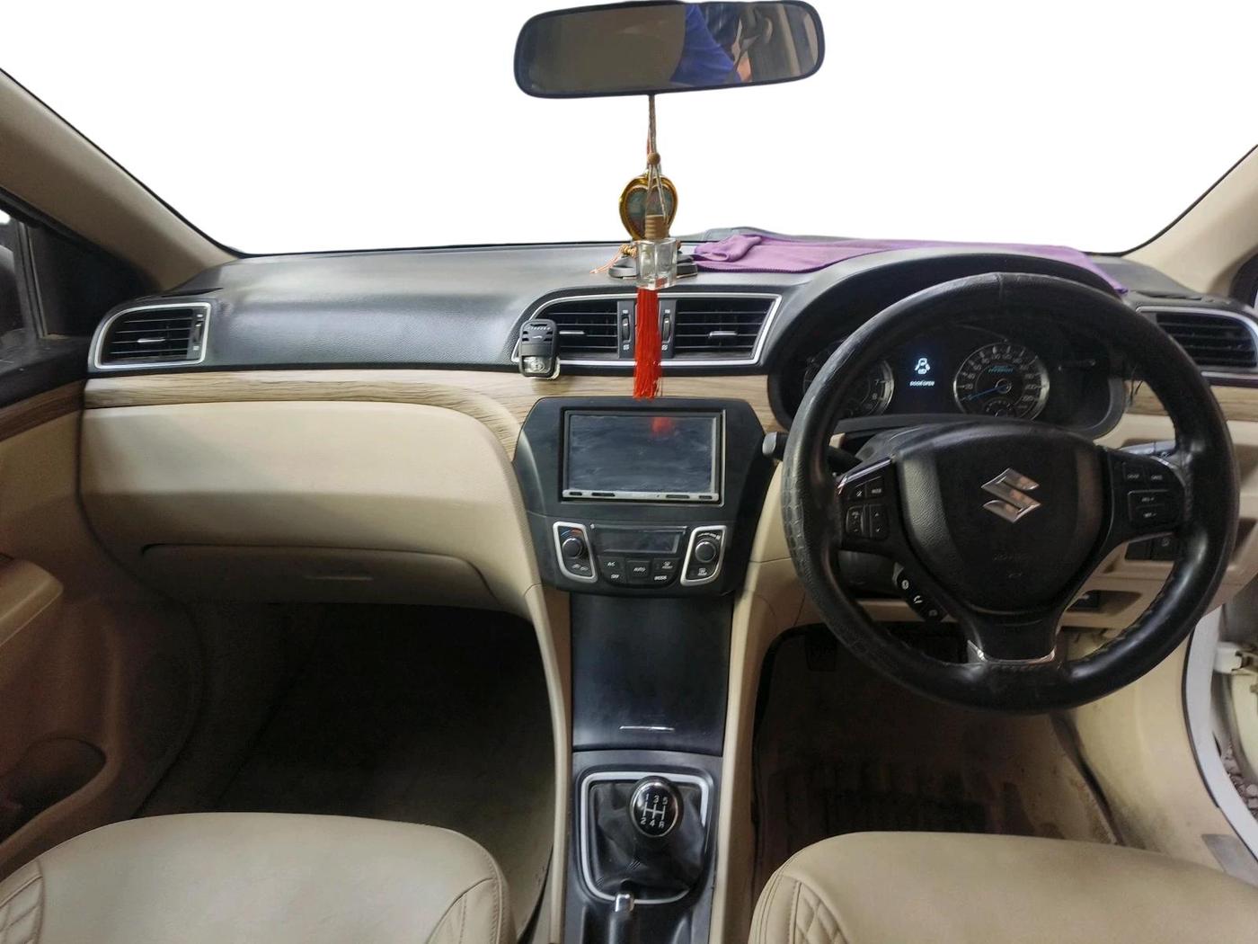 2019 Maruti Ciaz DELTA 1.5 SHVS MT PETROL, Petrol, Manual, 66,603 km, interior