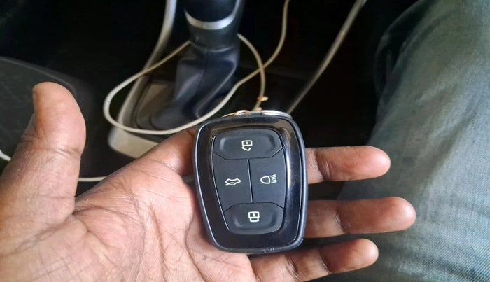 2024 Tata ALTROZ XZA + SUNROOF, Petrol, Automatic, 29,205 km, interior