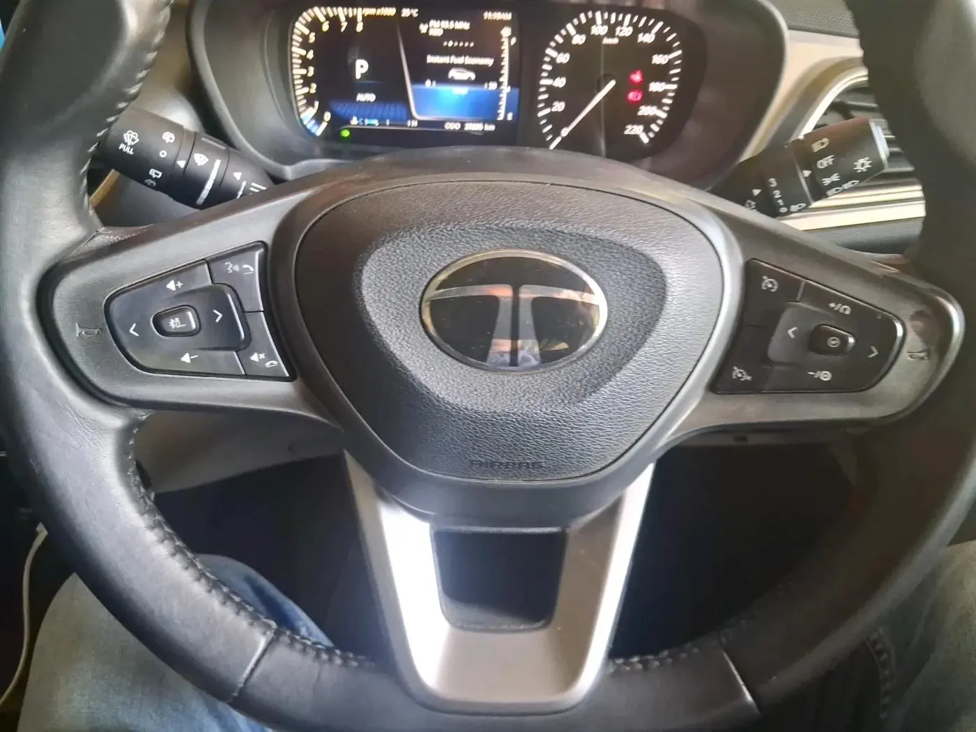 2024 Tata ALTROZ XZA + SUNROOF, Petrol, Automatic, 29,500 km, interior