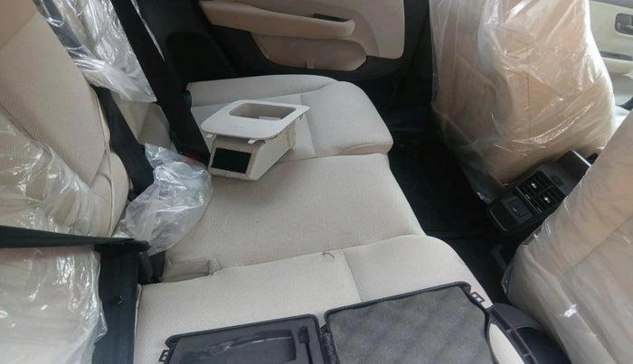 2025 Tata ALTROZ Creative Petrol 5MT, Petrol, Manual, 6,176 km, interior