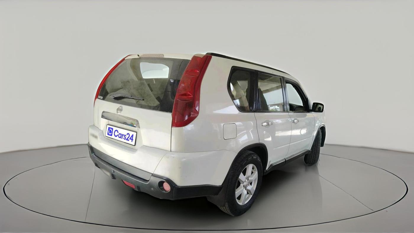 2011 Nissan X Trail LE, Diesel, Manual, 92,651 km, exterior