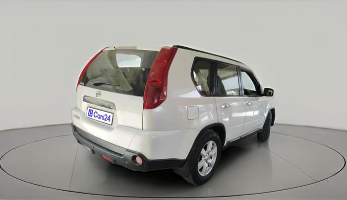 2011 Nissan X Trail LE, Diesel, Manual, 92,651 km, exterior