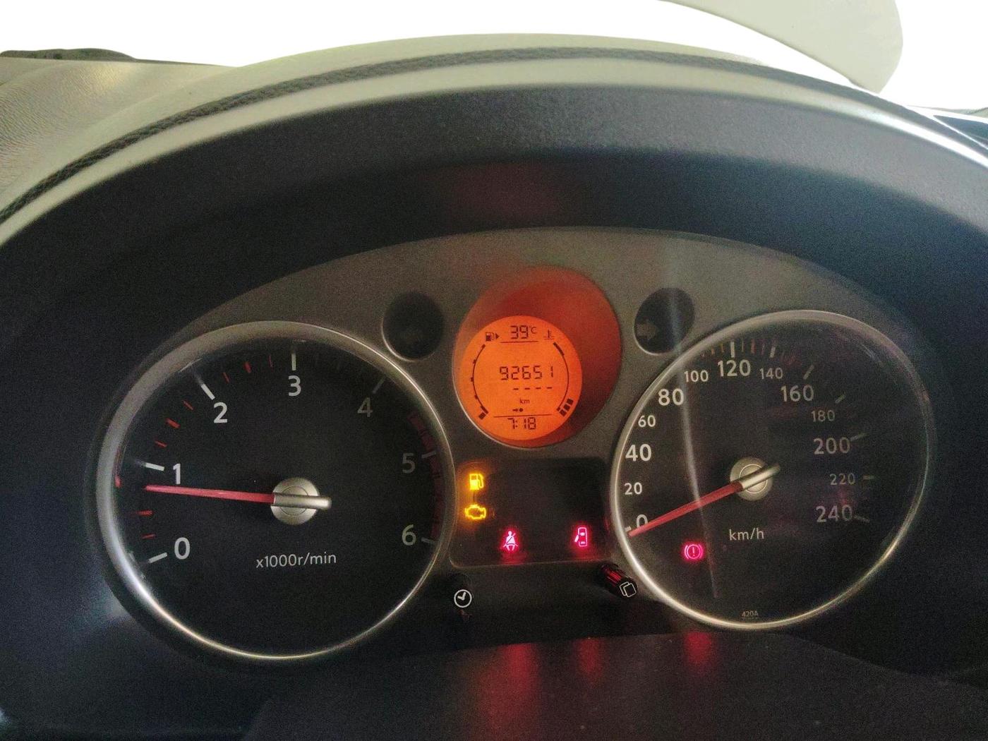 2011 Nissan X Trail LE, Diesel, Manual, 92,651 km, interior