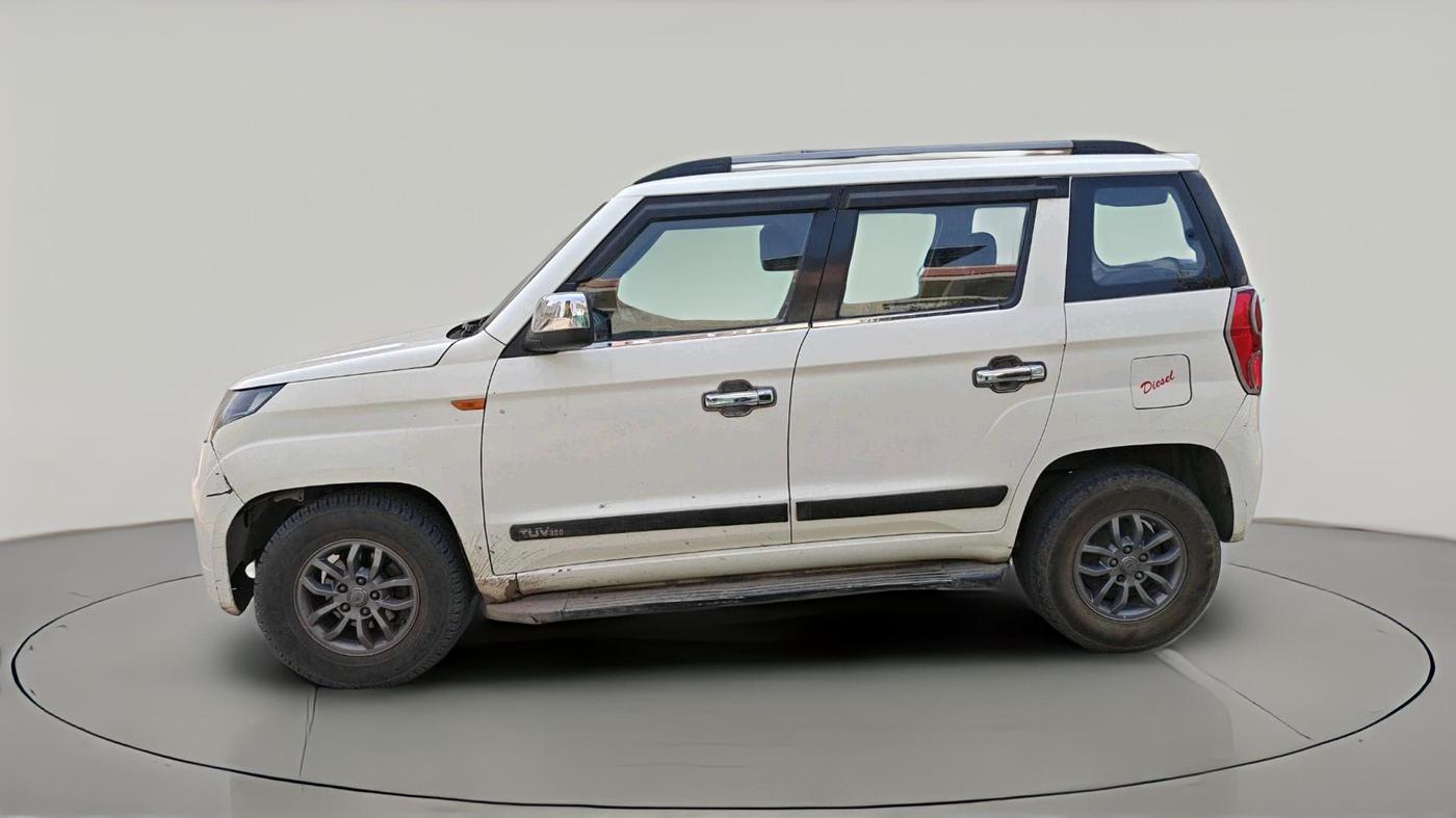 2018 Mahindra TUV300 T10, Diesel, Manual, 1,25,228 km, exterior