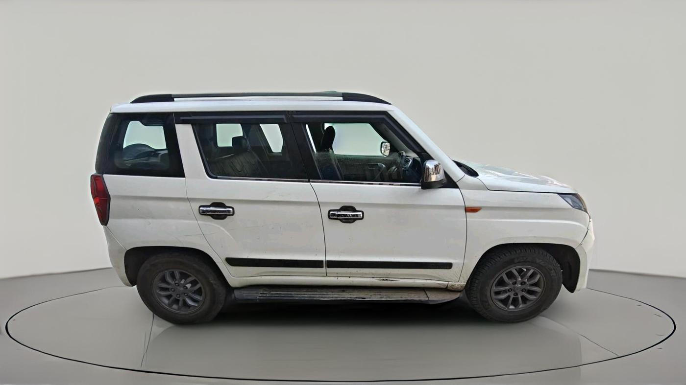 2018 Mahindra TUV300 T10, Diesel, Manual, 1,25,228 km, exterior