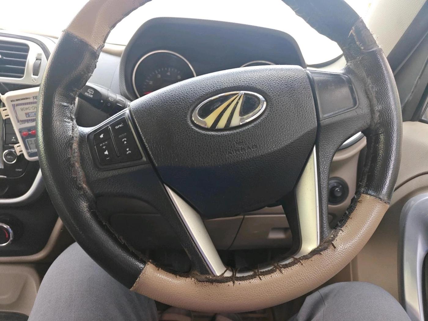 2018 Mahindra TUV300 T10, Diesel, Manual, 1,25,228 km, interior