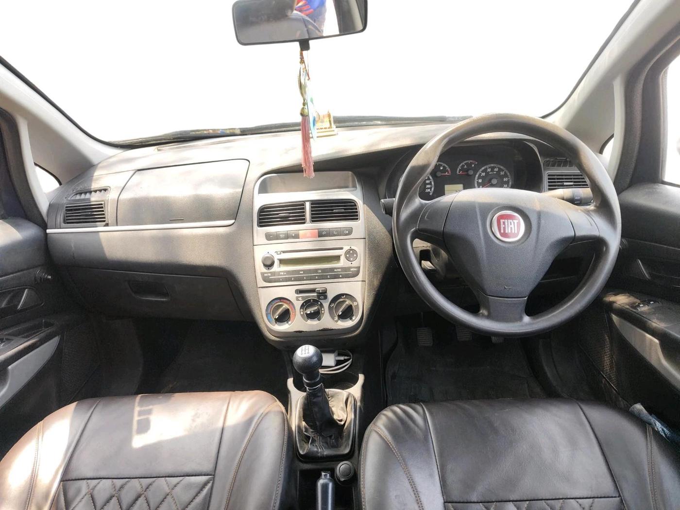 2012 Fiat Grand Punto ACTIVE 1.3, Diesel, Manual, 1,11,078 km, interior