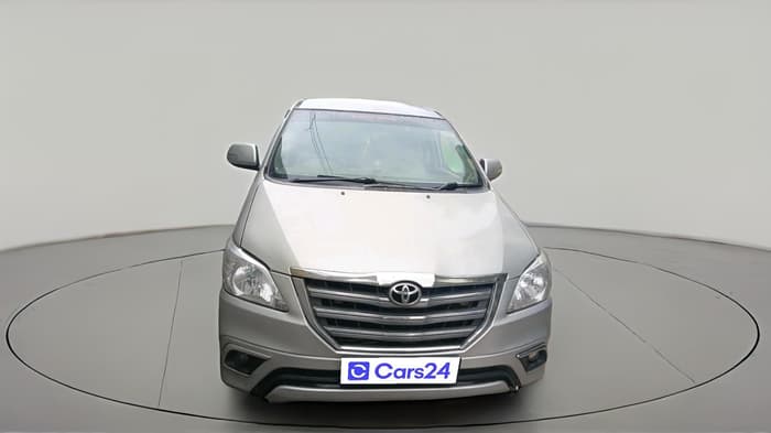 2013 Toyota Innova 2.5 VX 8 STR, Diesel, Manual, 1,47,802 km, exterior