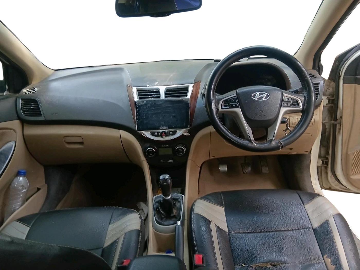 2012 Hyundai Verna FLUIDIC 1.6 CRDI SX, Diesel, Manual, 1,35,361 km, interior