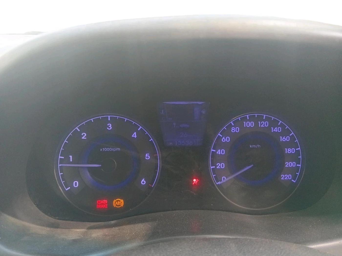 2012 Hyundai Verna FLUIDIC 1.6 CRDI SX, Diesel, Manual, 1,35,361 km, interior
