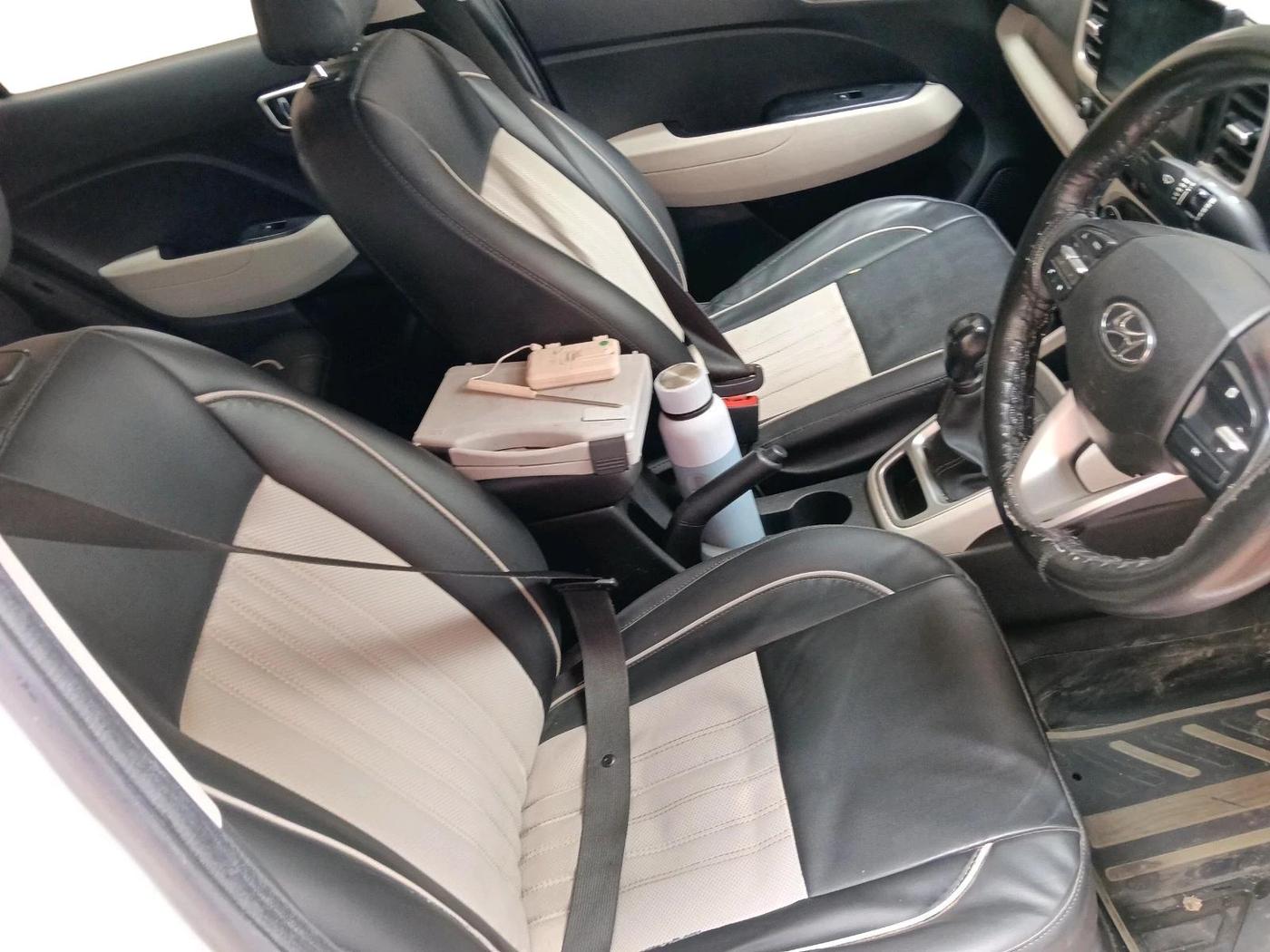 2022 Hyundai VENUE S 1.2, Petrol, Manual, 55,277 km, interior
