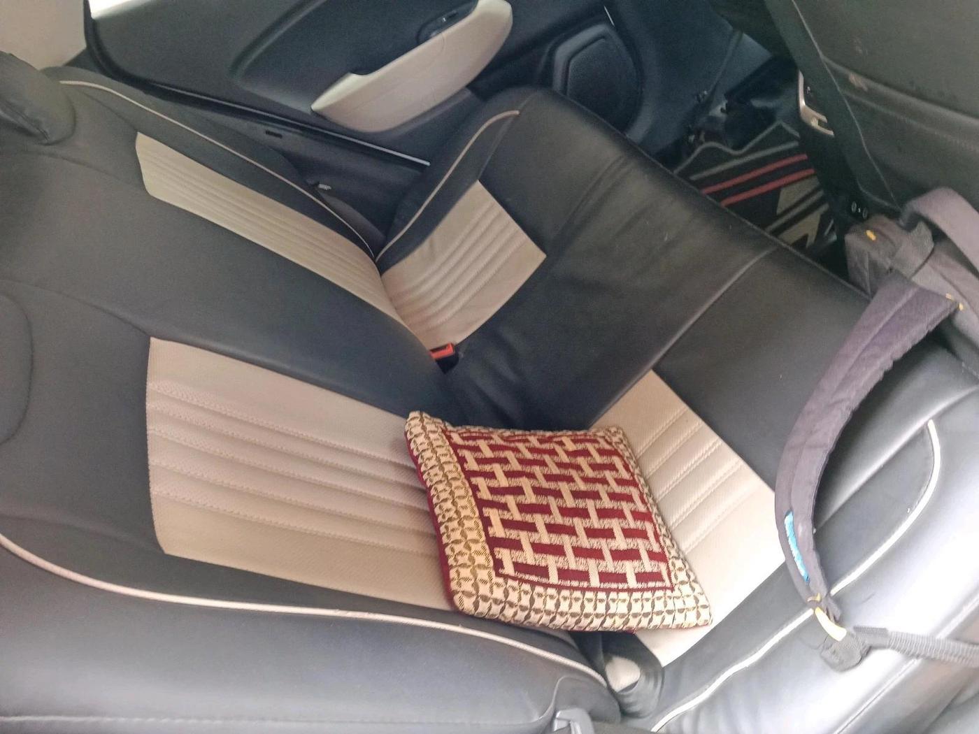 2022 Hyundai VENUE S 1.2, Petrol, Manual, 55,277 km, interior
