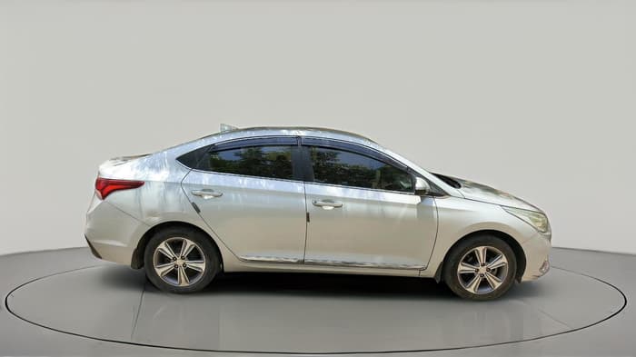 2018 Hyundai Verna 1.6 VTVT SX, Petrol, Manual, 67,000 km, exterior