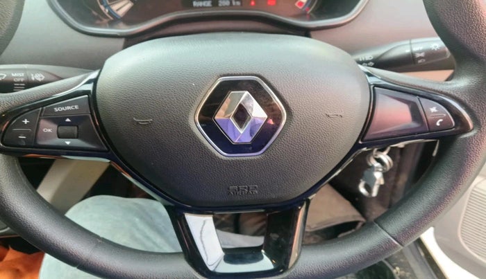 2022 Renault TRIBER RXT, Petrol, Manual, 21,340 km, interior