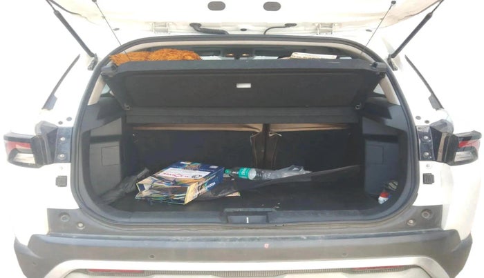 2022 Maruti BREZZA ZXI + SMART HYBRID, Petrol, Manual, 28,346 km, exterior