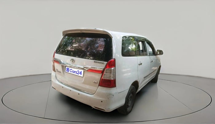 2011 Toyota Innova G1 2.5, Diesel, Manual, 1,78,703 km, exterior