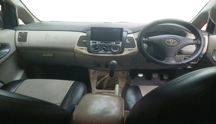 2011 Toyota Innova G1 2.5, Diesel, Manual, 1,78,703 km, interior