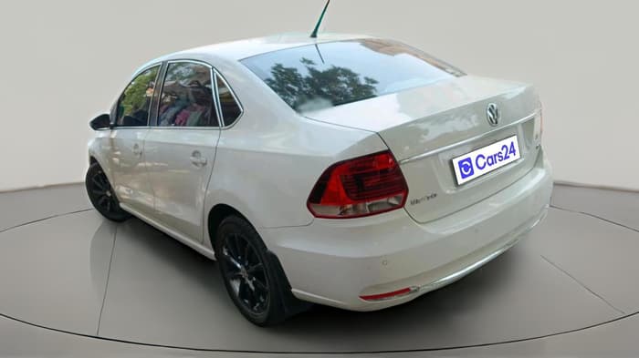 2018 Volkswagen Vento HIGHLINE PLUS 1.2 AT 16 ALLOY, Petrol, Automatic, 10,43,999 km, exterior