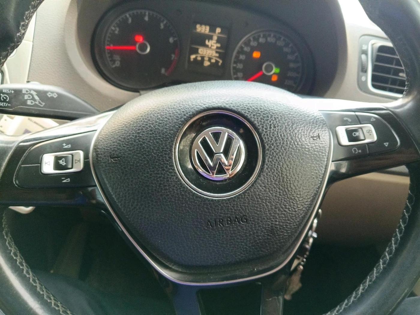 2018 Volkswagen Vento HIGHLINE PLUS 1.2 AT 16 ALLOY, Petrol, Automatic, 10,43,999 km, interior