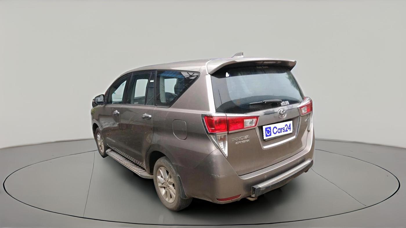 2016 Toyota Innova Crysta 2.4 VX 7 STR, Diesel, Manual, 1,82,523 km, exterior