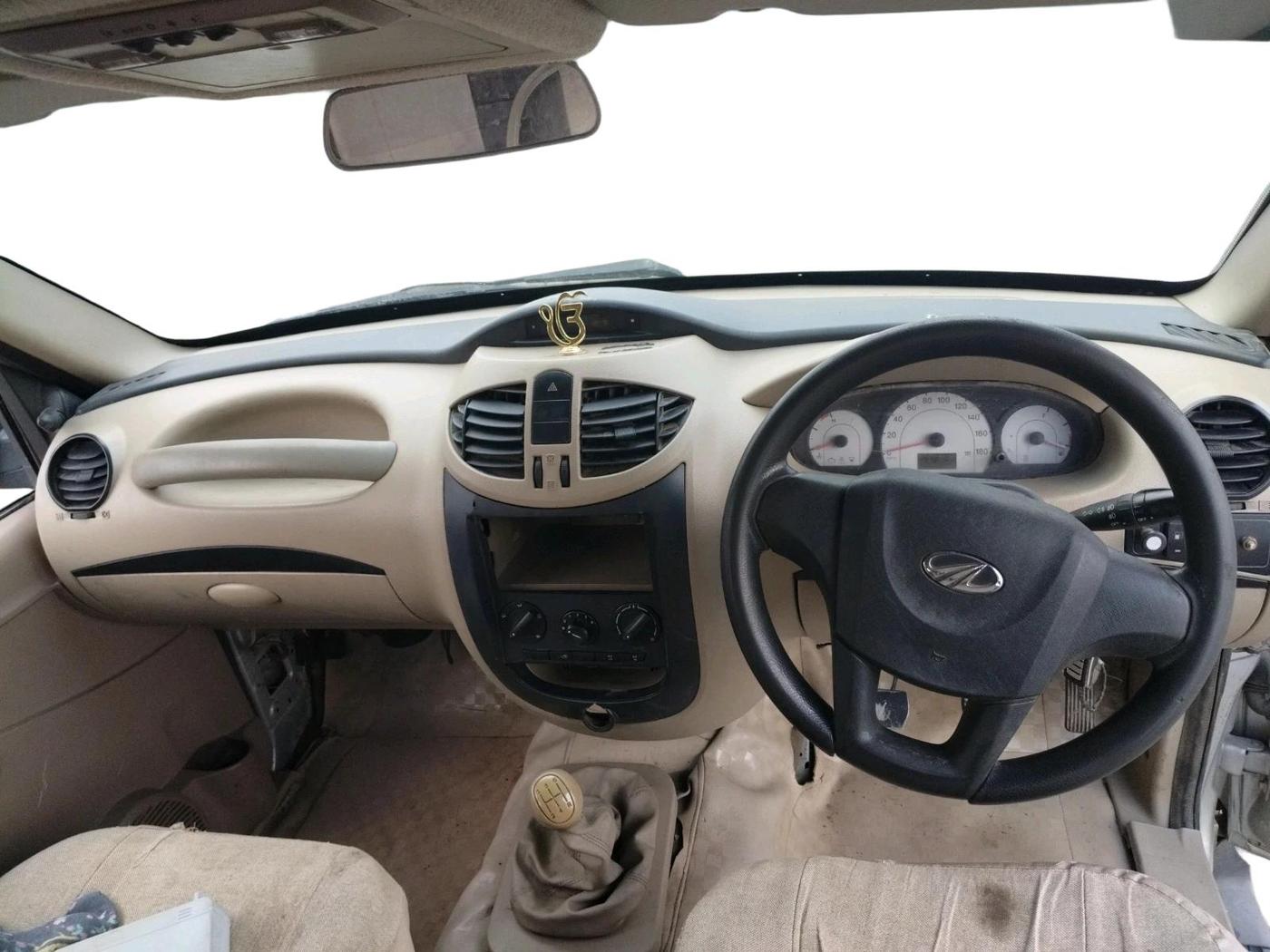 2016 Mahindra Xylo D4, Diesel, Manual, 1,94,878 km, interior