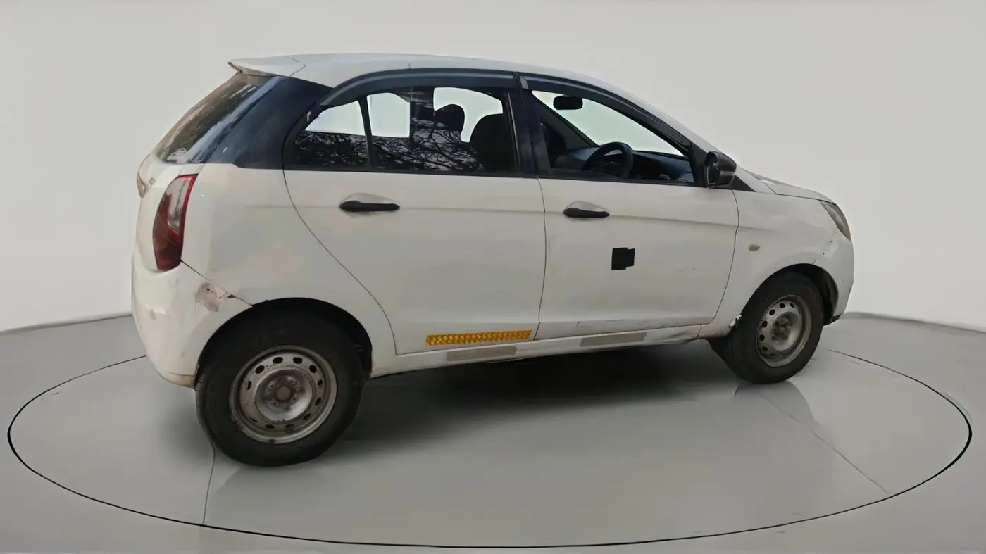 2016 Tata Bolt XE QUADRAJET, Diesel, Manual, 2,33,372 km, exterior